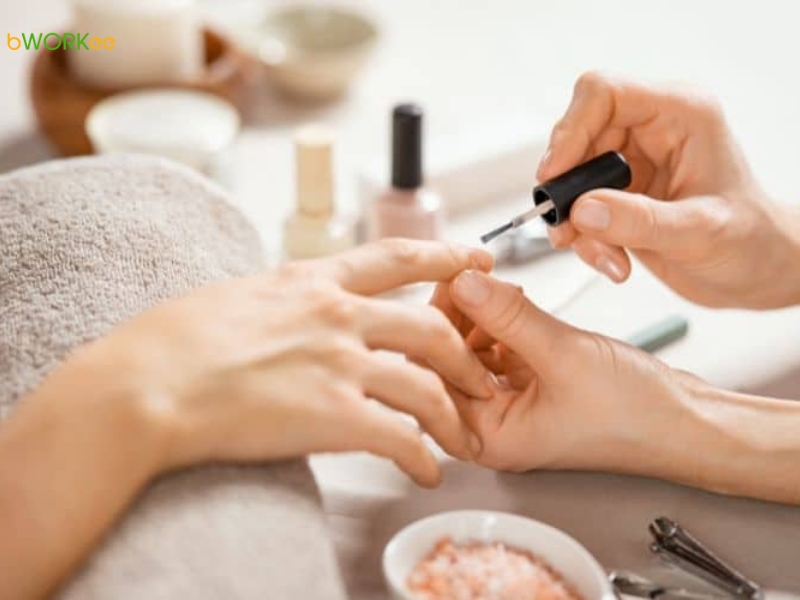 Bước 9: Hoàn tất bằng lớp dầu bảo vệ biểu bì