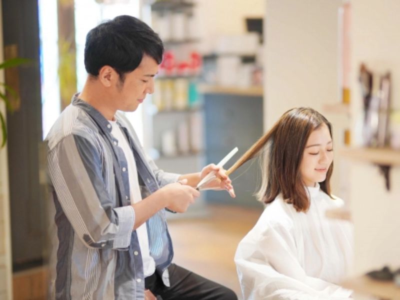Bworkee - Nơi cung cấp dịch vụ cắt tóc lá tại nhà đẹp, giá rẻ 