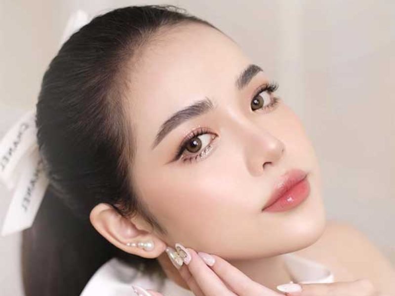 Makeup Thư Huỳnh