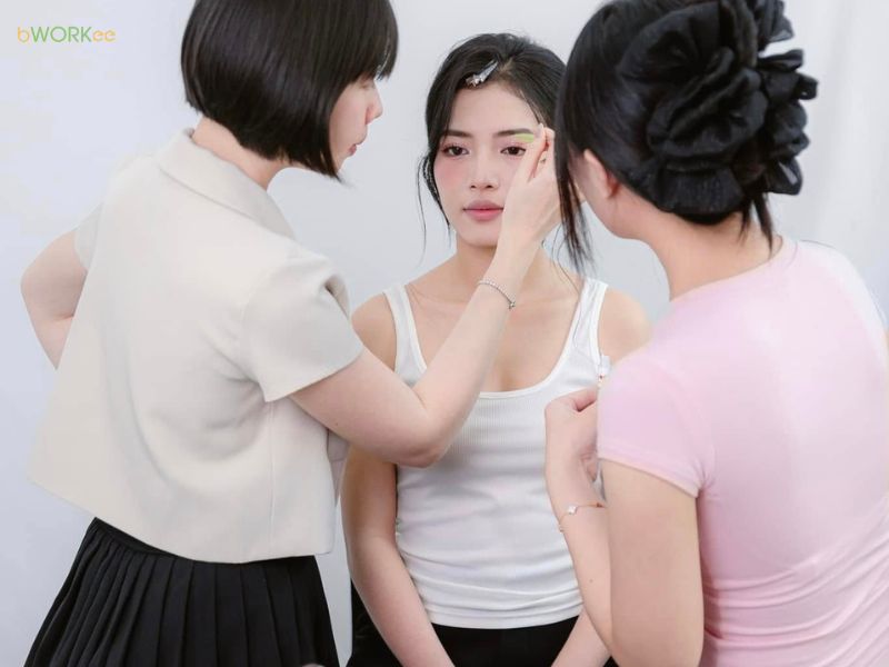 Học make up cá nhân ở đâu?