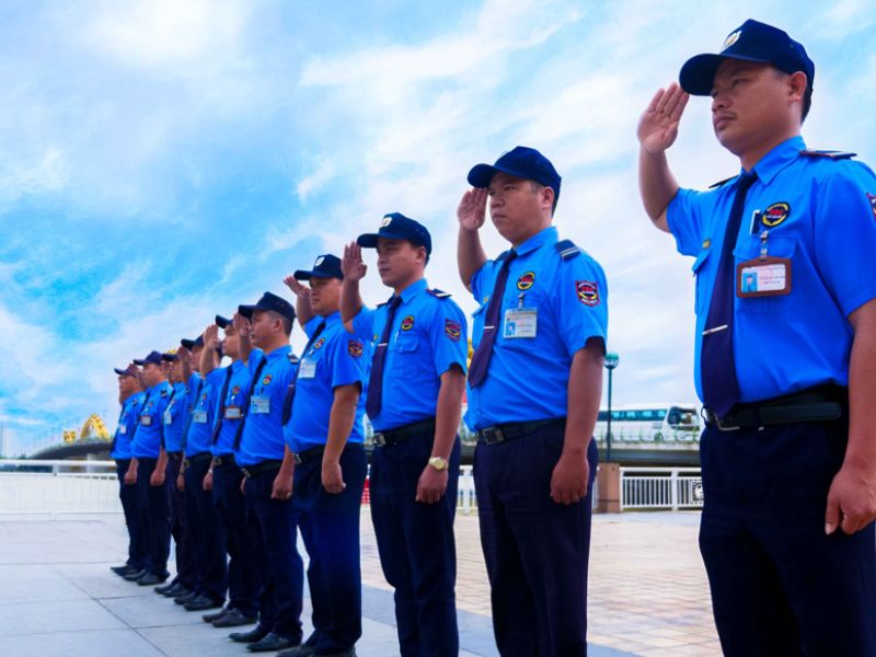 Tiêu chí chọn dịch vụ bảo vệ cửa hàng chất lượng