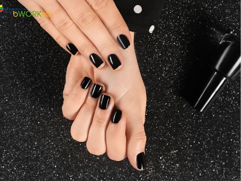Nail đen đơn sắc/truyền thống