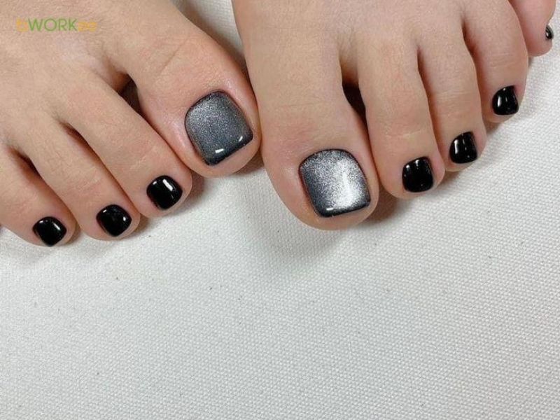 Móng chân mắt mèo đen