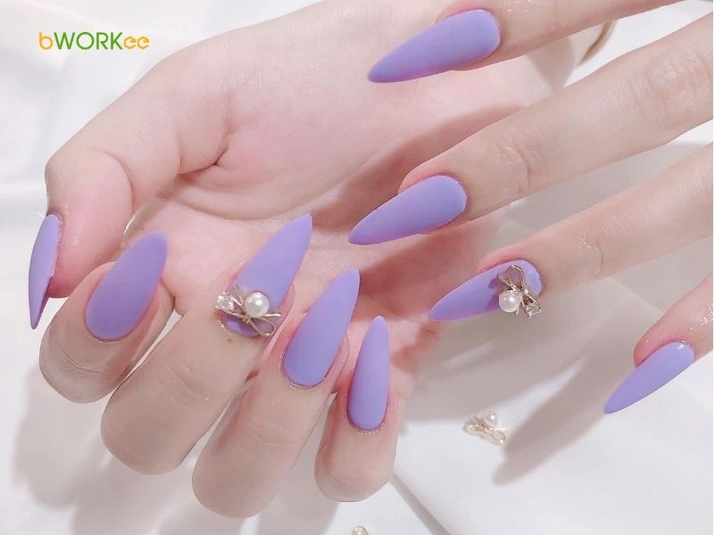 Nail màu tím đính đá