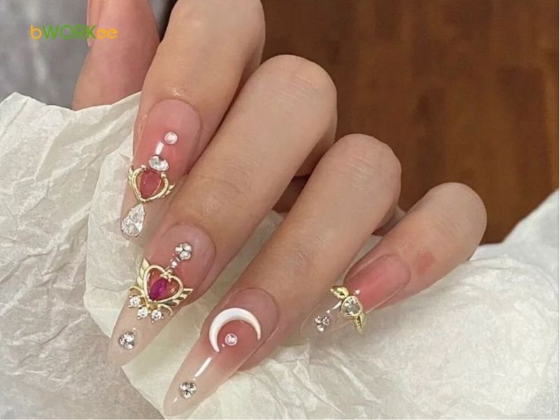 Mẫu nail đính đá màu đỏ rực rỡ và mẫu nail đính đá màu hồng