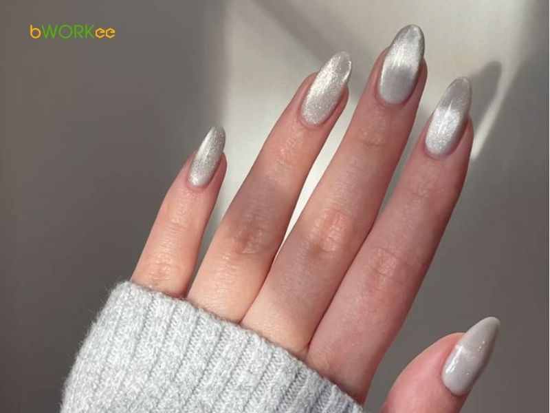 Nail màu trắng kem và trắng ngọc trai
