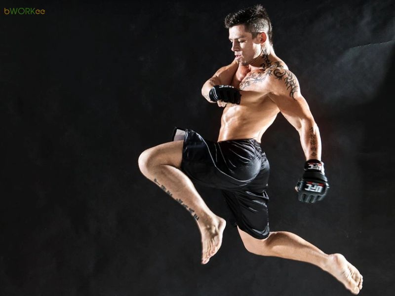 Cách đặt lịch học võ tại nhà qua Bworkee.com