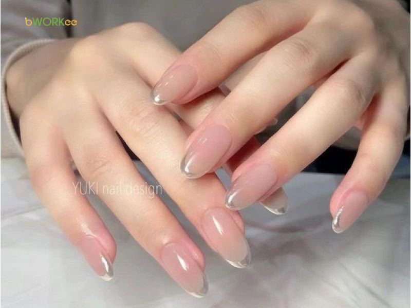 Nail tráng gương đầu móng