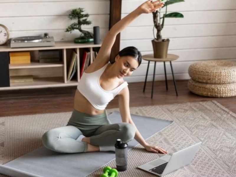 Ai nên học Yoga tại nhà