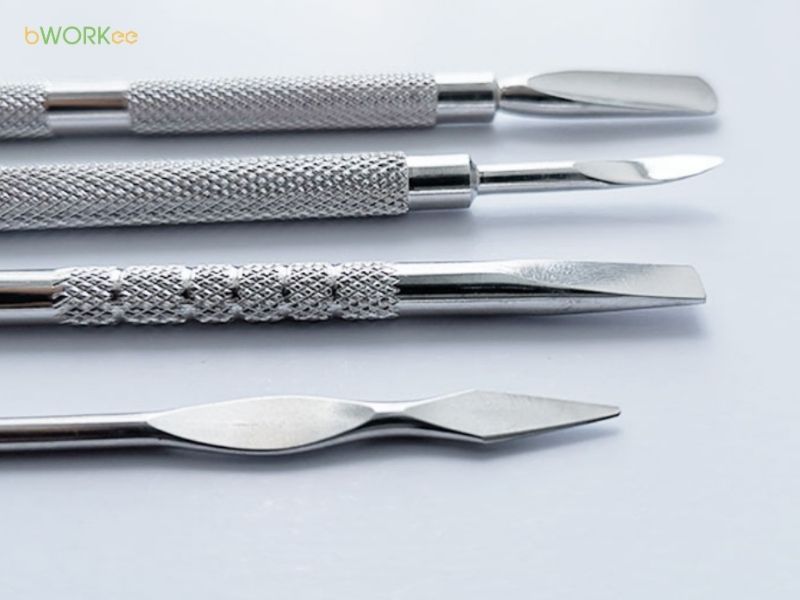 Chuẩn bị dụng cụ v&agrave; vệ sinh