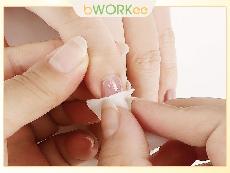 L&agrave;m Sạch Lớp Sơn C&ograve;n D&iacute;nh