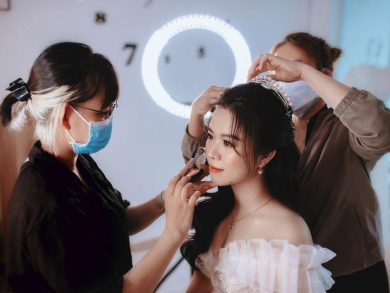 Dịch vụ makeup tại nhà